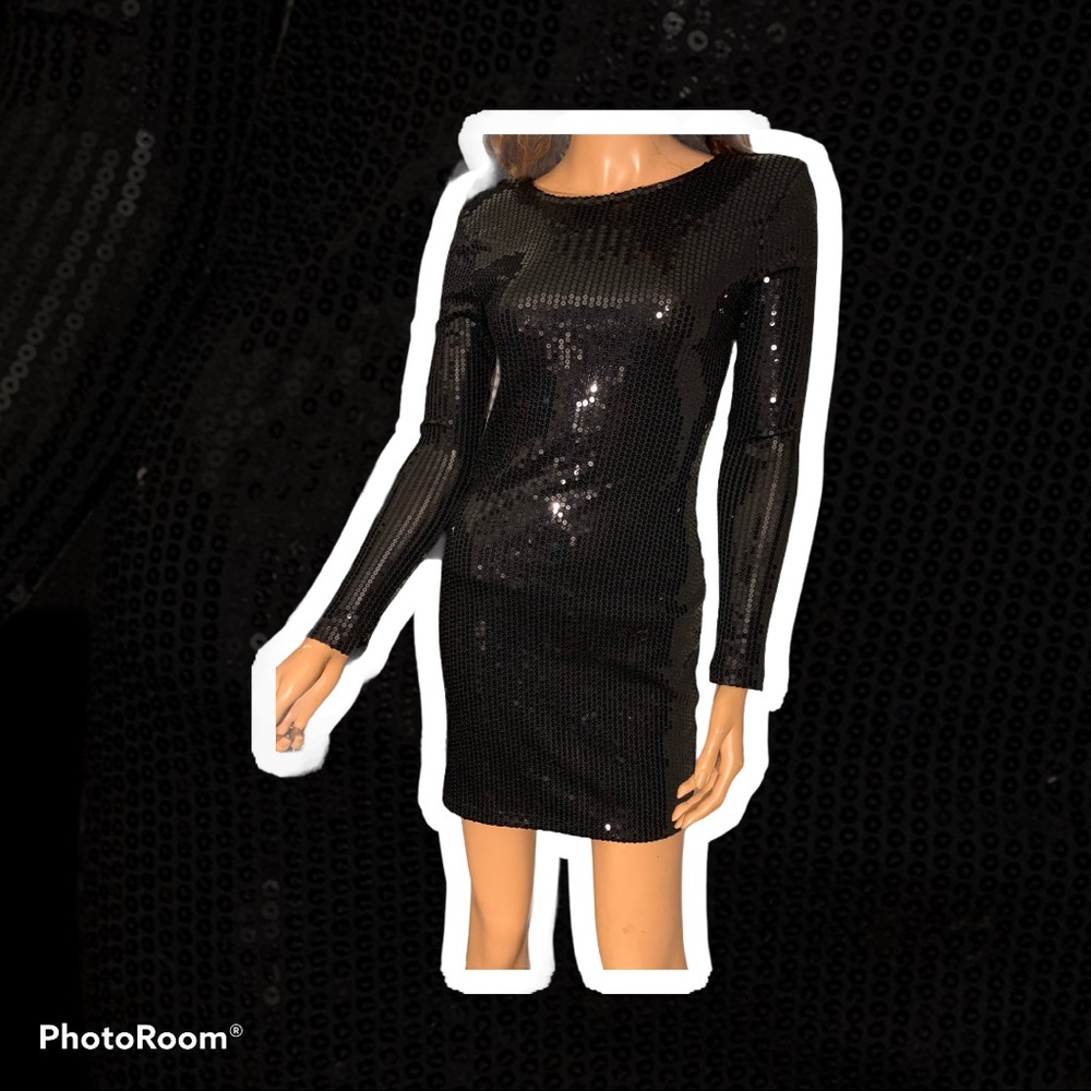 Sexy lil black dress for holiday!!!